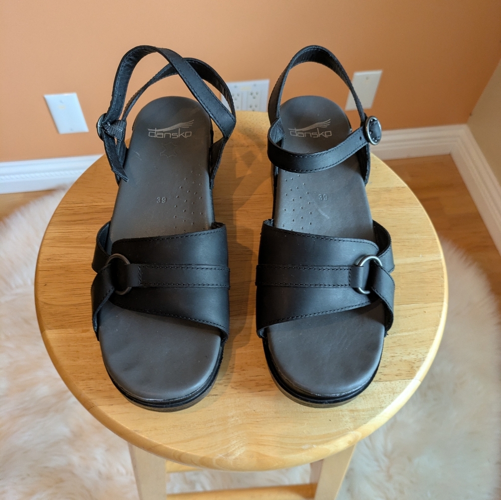 Dansko Melina Ankle Strap Black Leather Open - toe Sandals Size 39 US ( 8.5-)